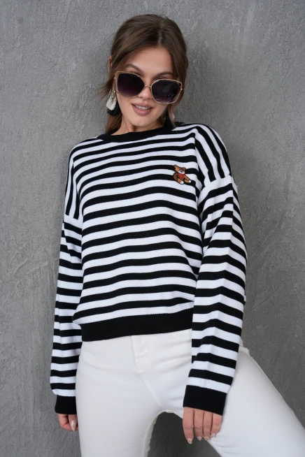 Kadın Bisiklet Yaka Nakış Detay Çizgili Oversize Triko Kazak