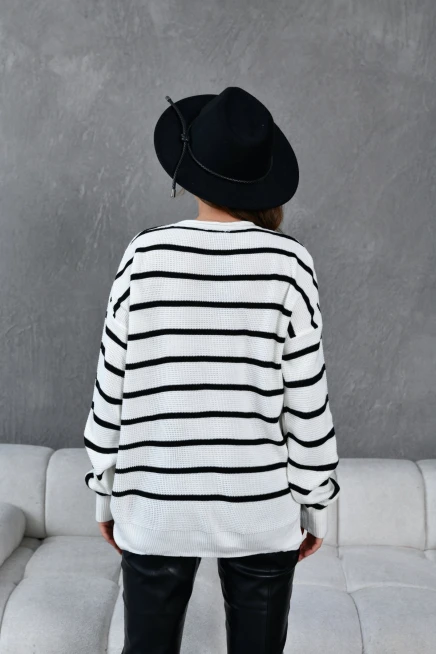 Kadın Bisiklet Yaka Nakış Detay Çizgili Oversize Triko Kazak