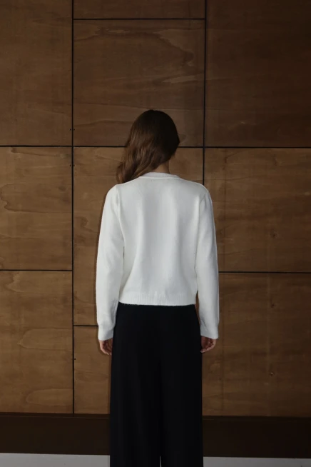 Kadın Kemik İnci Düğme Detaylı Yumuşak Dokulu Bisiklet Yaka Triko Hırka 