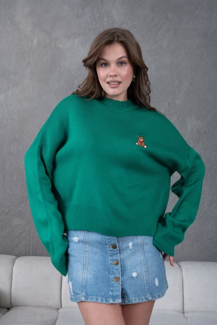 kadın yeşil dik yaka oversize nakışlı triko kazak 224301