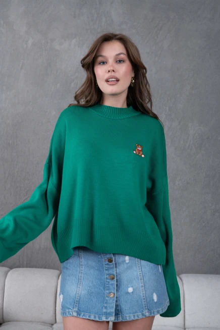 kadın yeşil dik yaka oversize nakışlı triko kazak 224301