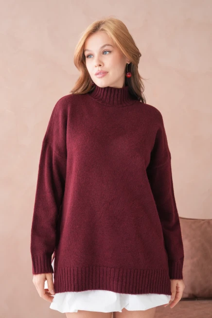 Kadın Yarım Balıkçı Yaka Yırtmaçlı Oversize Triko Kazak