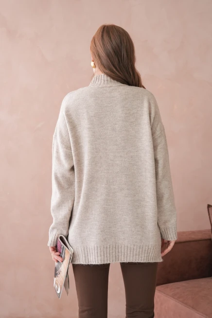 Kadın Yarım Balıkçı Yaka Yırtmaçlı Oversize Triko Kazak