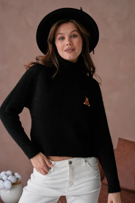 Kadın Balıkçı Yaka Nakış Detaylı Yumuşak Dokulu Kaşkorse Triko Kazak