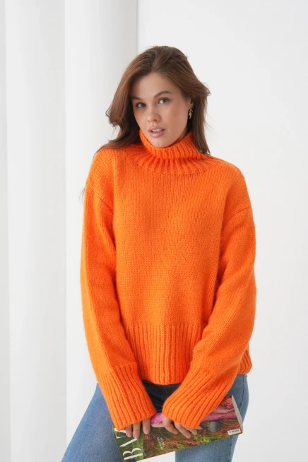 Kadın Balıkçı Yaka Oversize Kaşkarse Triko Kazak