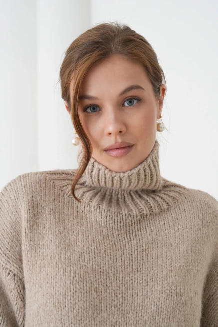 Kadın Balıkçı Yaka Oversize Kaşkarse Triko Kazak