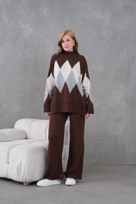 Kadın Dik Yaka Desenli Yırtmaçlı Kazak Pantolon İkil Triko Takım