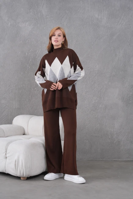 Kadın Dik Yaka Desenli Yırtmaçlı Kazak Pantolon İkil Triko Takım