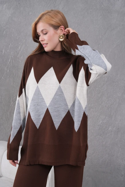 Kadın Dik Yaka Desenli Yırtmaçlı Kazak Pantolon İkil Triko Takım