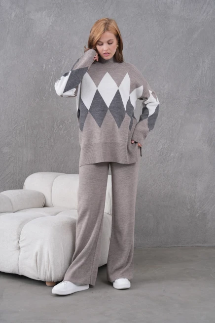 Kadın Dik Yaka Desenli Yırtmaçlı Kazak Pantolon İkil Triko Takım