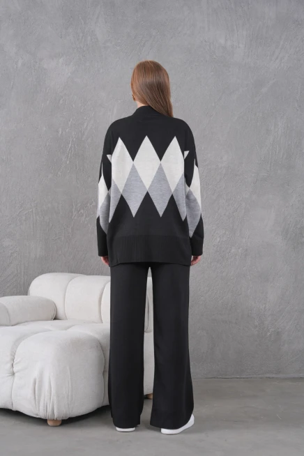 Kadın Dik Yaka Desenli Yırtmaçlı Kazak Pantolon İkil Triko Takım