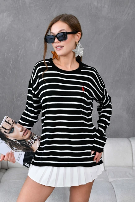 Kadın Bisiklet Yaka Çizgili Nakış Detay Oversize Triko Kazak