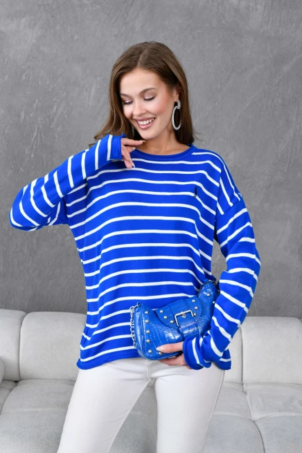 Kadın Bisiklet Yaka Çizgili Nakış Detay Oversize Triko Kazak
