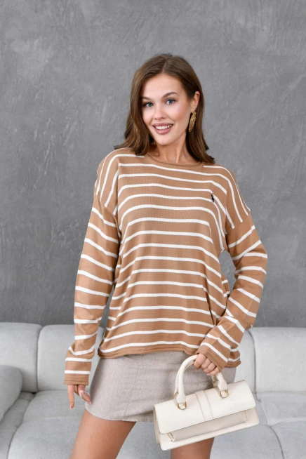 Kadın Bisiklet Yaka Çizgili Nakış Detay Oversize Triko Kazak