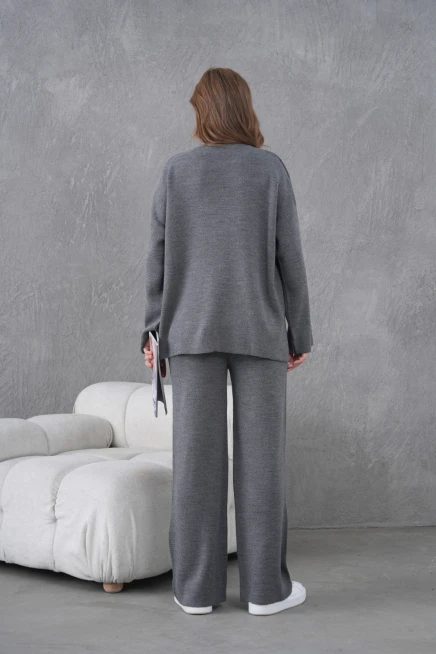 Kadın Bisiklet Yaka Yırtmaçlı Oversize Kazak Pantolon İkili Triko Takım