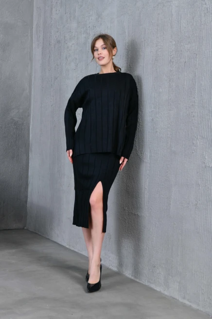 Kadın Bisiklet Yaka Yırtmaçlı Kazak Etek İkili Triko Takım