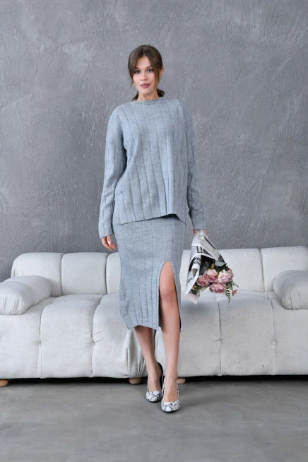 Kadın Bisiklet Yaka Yırtmaçlı Kazak Etek İkili Triko Takım