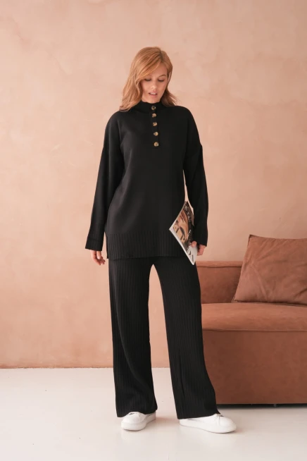 Kadın Dik Yaka Düğme Detay Yırtmaçlı Salaş Kazak Pantolon İkili Triko Takım