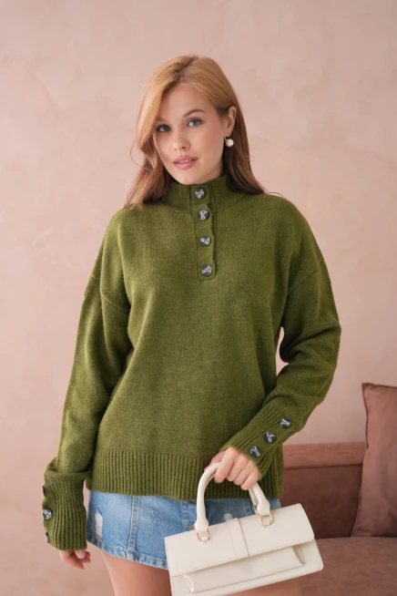 Kadın Dik Yaka Kolları Düğme Detaylı Yumuşak Dokulu Şardonlu Triko Kazak
