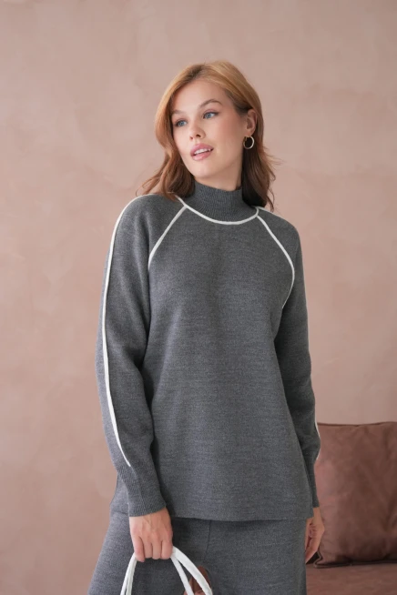 Kadın Dik Yaka Yarım Pat Fermuar Yırtmaçlı Kazak Pantolon İkili Triko Takım