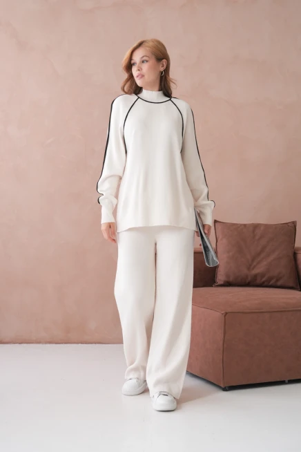 Kadın Dik Yaka Yarım Pat Fermuar Yırtmaçlı Kazak Pantolon İkili Triko Takım