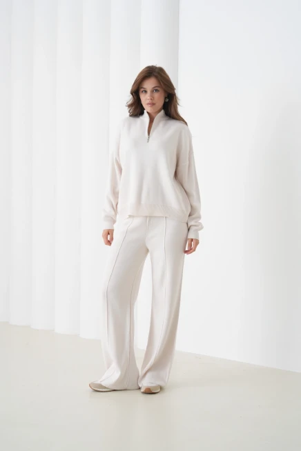 Kadın Dik Yaka Yarım Pat Fermuar Yırtmaçlı Kazak Pantolon İkili Triko Takım