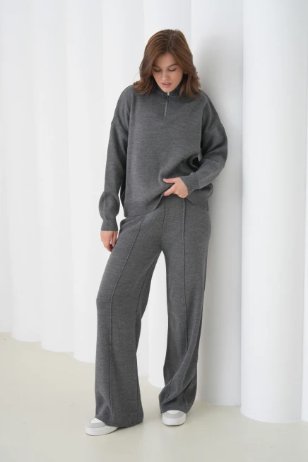 Kadın Dik Yaka Yarım Pat Fermuar Yırtmaçlı Kazak Pantolon İkili Triko Takım