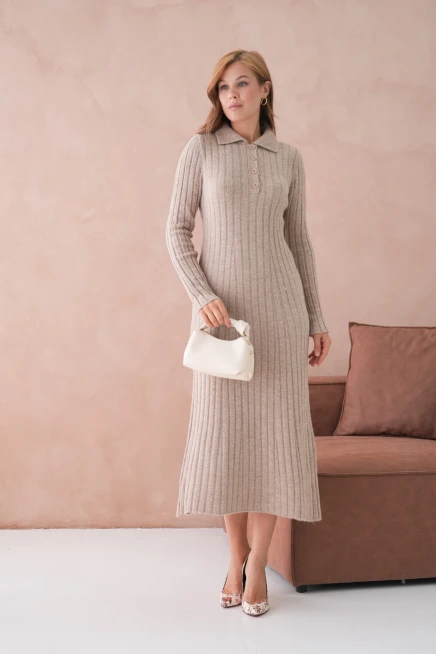 Kadın Polo Yaka Düğme Detay Maxi Boy Yumuşak Dokulu Fitilli Triko Elbise
