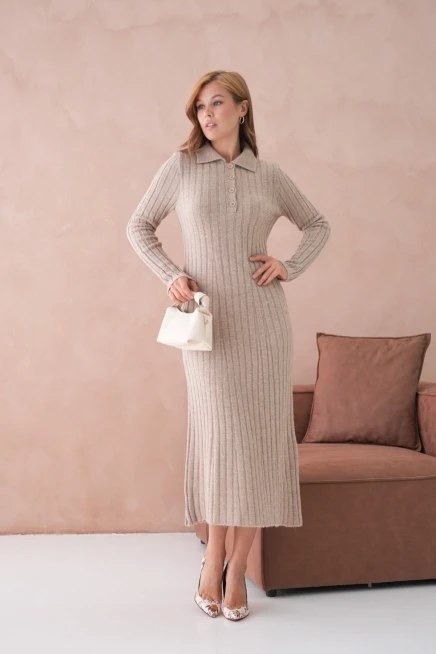 Kadın Polo Yaka Düğme Detay Maxi Boy Yumuşak Dokulu Fitilli Triko Elbise
