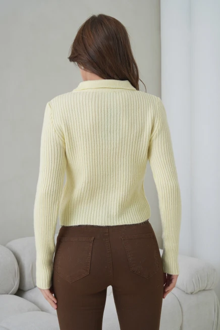 Kadın Polo Yaka Fermuar Detaylı Yumuşak Dokulu Fitilli Triko Ceket