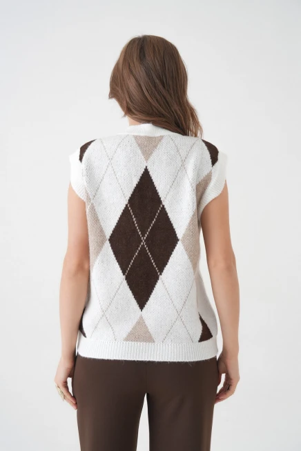 Kadın V Yaka Desenli Yumuşak Dokulu Triko Sweater