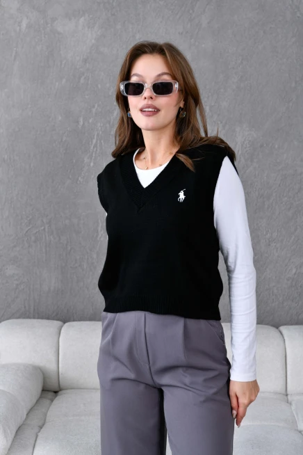 Kadın V Yaka Nakışlı Oversize Basic Triko Sweater