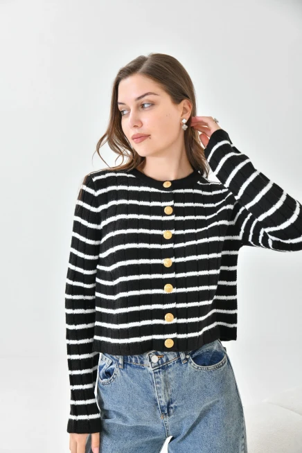 Siyah Beyaz Çizgili Triko Hırka