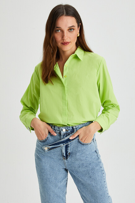 Kadın Yan Yırtmaç Detaylı Uzun Kol Over Size Gömlek