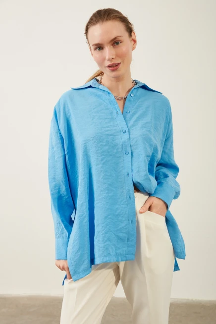 Kadın Oversize Saks Mavi Gömlek