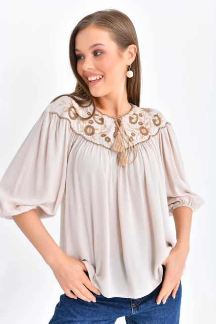 Kadın Bağlama Detay Nakışlı Salaş Bluz