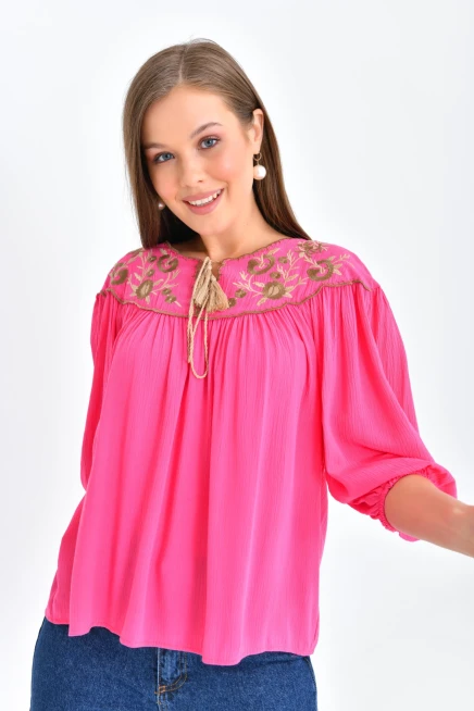 Kadın Bağlama Detay Nakışlı Salaş Bluz