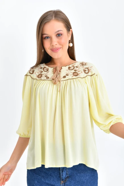 Kadın Bağlama Detay Nakışlı Salaş Bluz