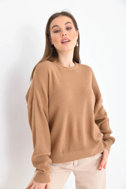 Bisiklet Yaka Arkası Uzun Yırtmaçlı Mevsimlik Triko Kazak