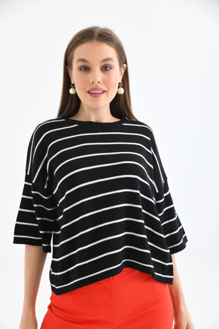 Bisiklet Yaka Çizgili Mevsimlik Kısa Triko Kazak