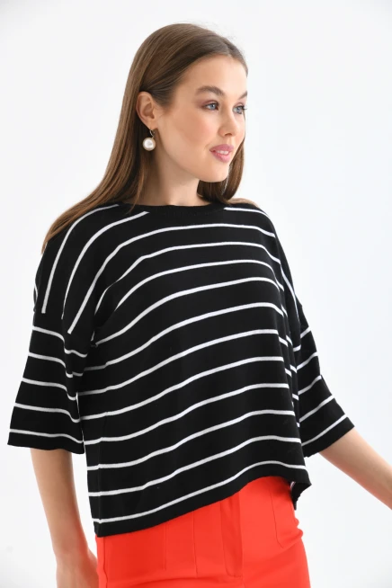 Bisiklet Yaka Çizgili Mevsimlik Kısa Triko Kazak