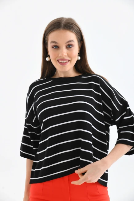 Bisiklet Yaka Çizgili Mevsimlik Kısa Triko Kazak