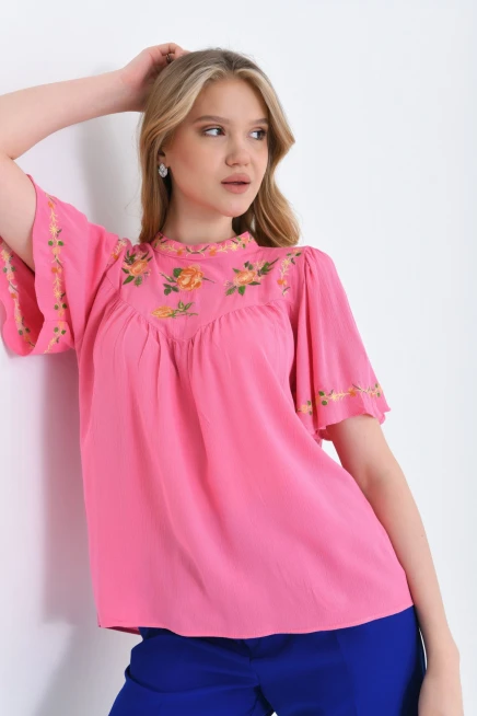 Bisiklet Yaka Nakış Detay Mendil Kol Salaş Bluz
