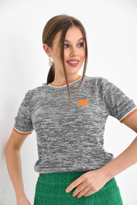 Gri-Turkuaz Kalp Desenli Kısa Kol Mevsimlik Kazak