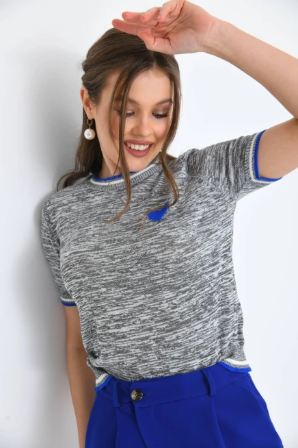 Gri-Turkuaz Kalp Desenli Kısa Kol Mevsimlik Kazak