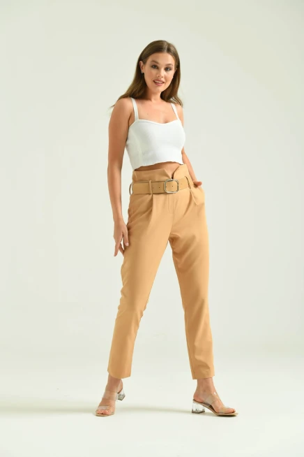 Kadın Kahve Yüksek Bel Kemer Detay Havuç Pantolon