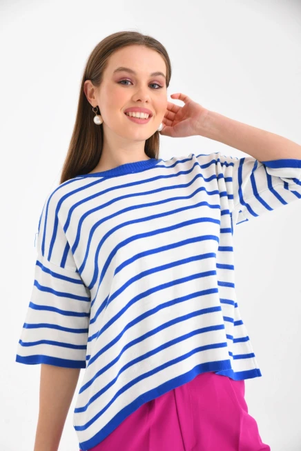 Siyah Çizgili Bisiklet Yaka Mevsimlik Salaş Triko Kazak