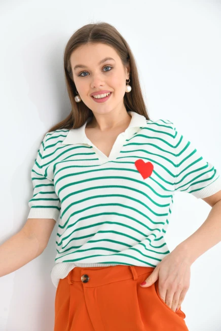 Kadın Çizgili Kalpli Mevsimlik Triko Kazak
