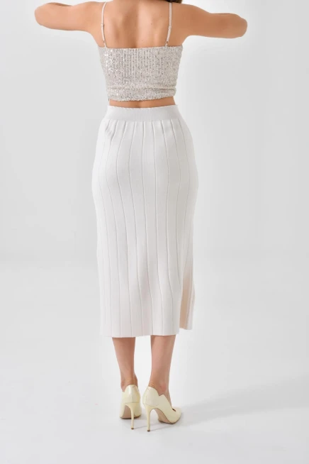 Uzun Yırtmaçlı Kalem Triko Etek