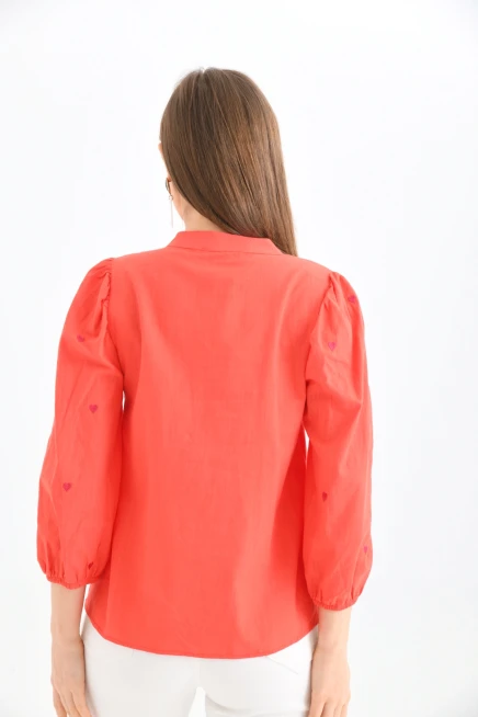 Kadın Uzun Kol Nakışlı Düğme Detay Bluz